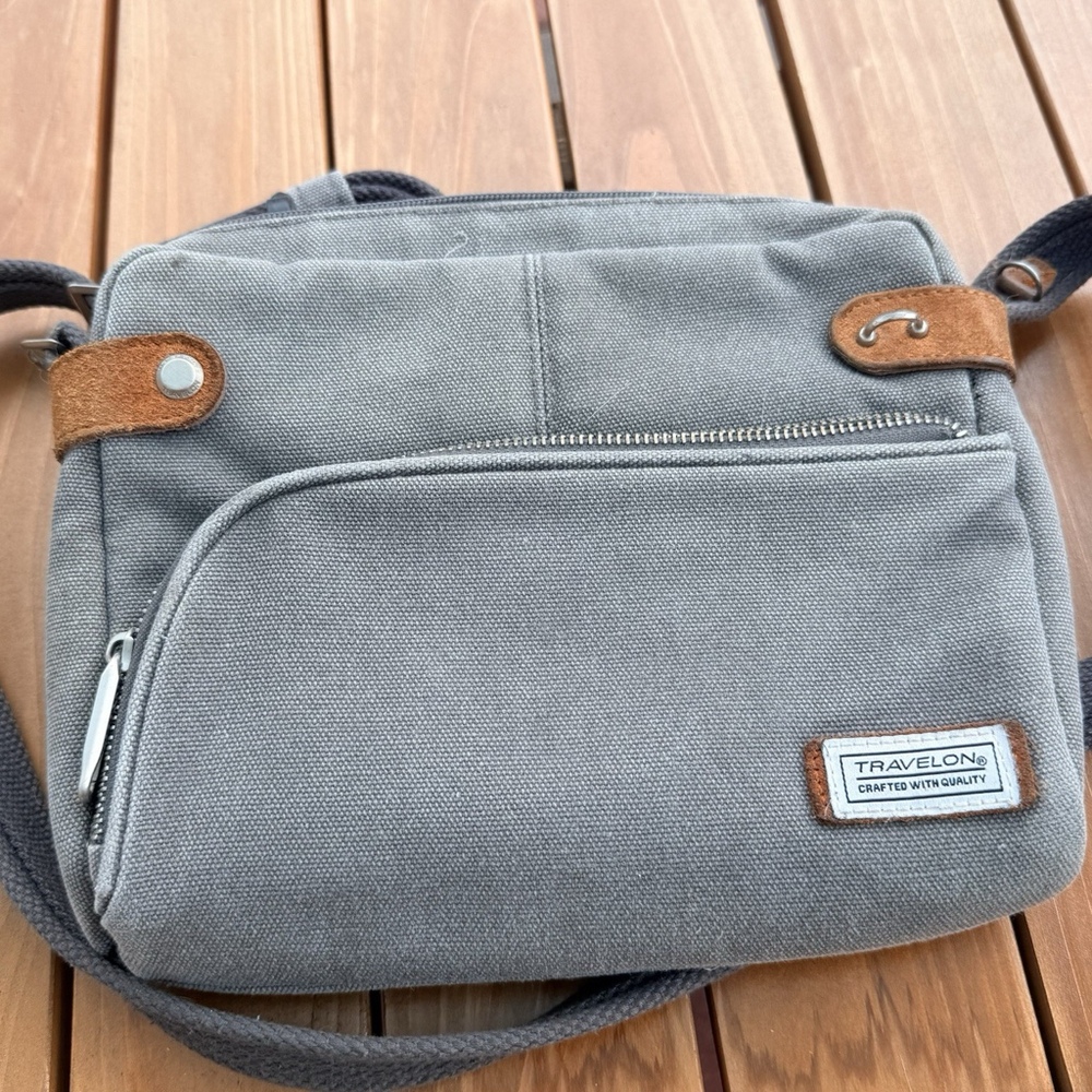 Travelon crossbody anti theft heritage bag/purse Pewter